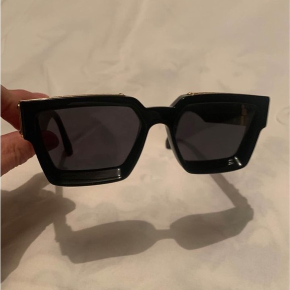 Louis Vuitton millionaire sunglasses - Picture 5 of 6